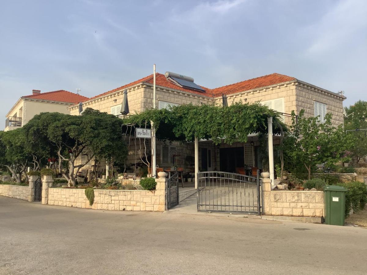 Villa Nobilo Lumbarda Exterior photo